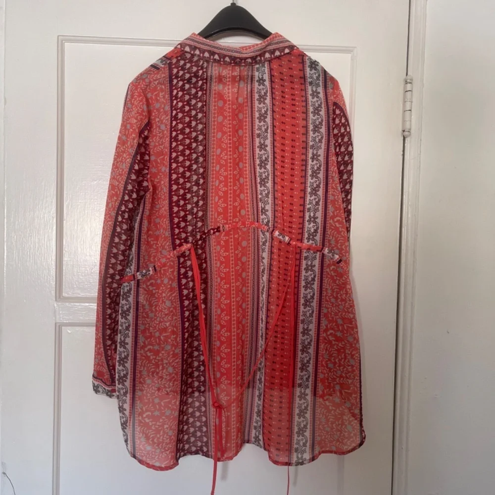 Free People moonlight miles coral patterned sheer blouse Size Large Boho - Picture 3 of 9